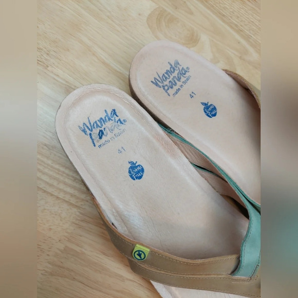 Wanda panda leather slip on Thong Sandals Size EU41/ US10 Tan & Jadeite - Picture 4 of 6